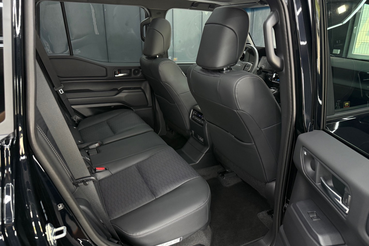 Ponuka vozidiel / Toyota Land Cruiser 2.8 D-4D 204 Executive A/T 4x4 - video