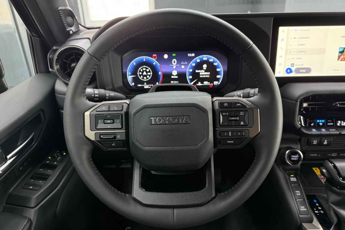 Ponuka vozidiel / Toyota Land Cruiser 2.8 D-4D 204 Executive A/T 4x4 - video