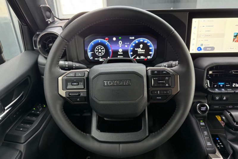  Ponuka vozidiel / Toyota Land Cruiser 2.8 D-4D 204 Executive A/T 4x4 - video