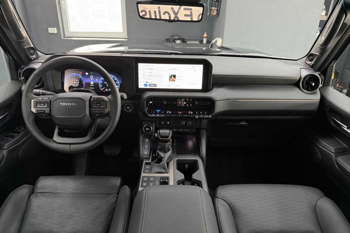 Ponuka vozidiel / Toyota Land Cruiser 2.8 D-4D 204 Executive A/T 4x4 - video