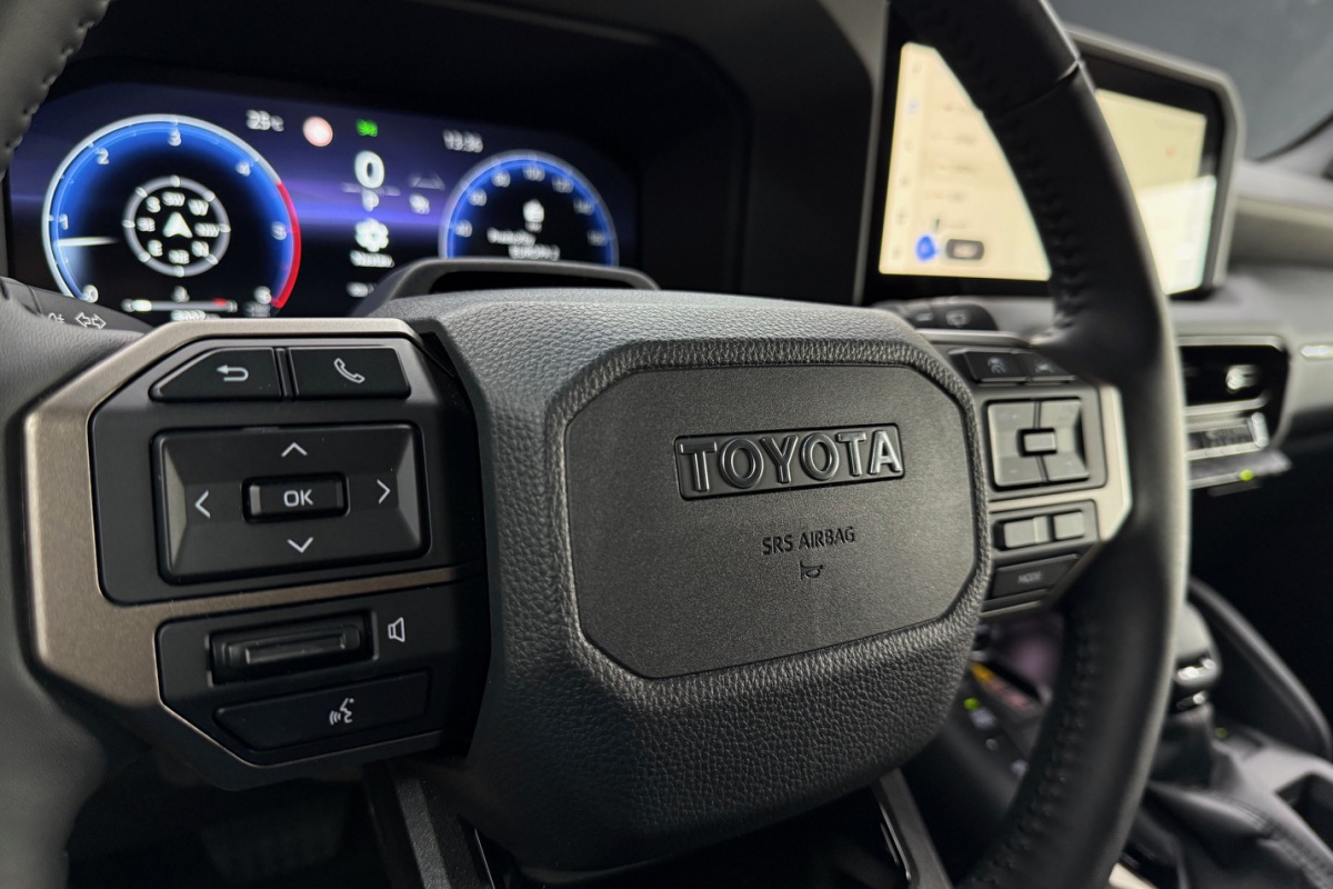 Ponuka vozidiel / Toyota Land Cruiser 2.8 D-4D 204 Executive A/T 4x4 - video