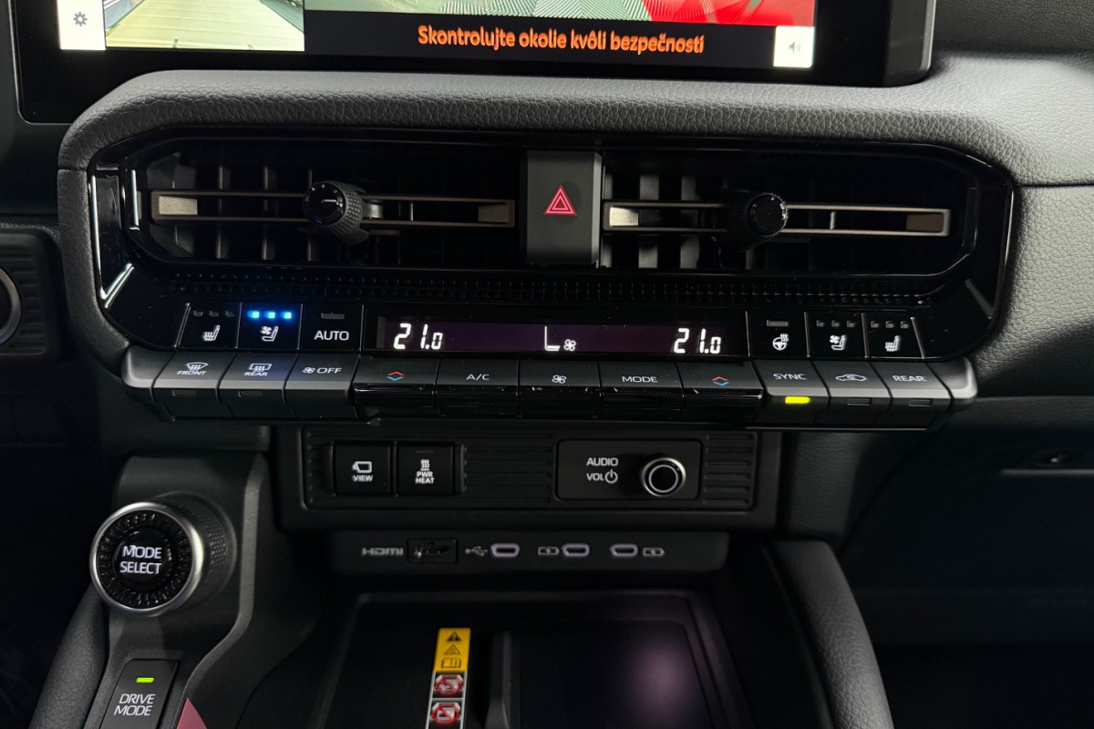 Ponuka vozidiel / Toyota Land Cruiser 2.8 D-4D 204 Executive A/T 4x4 - video
