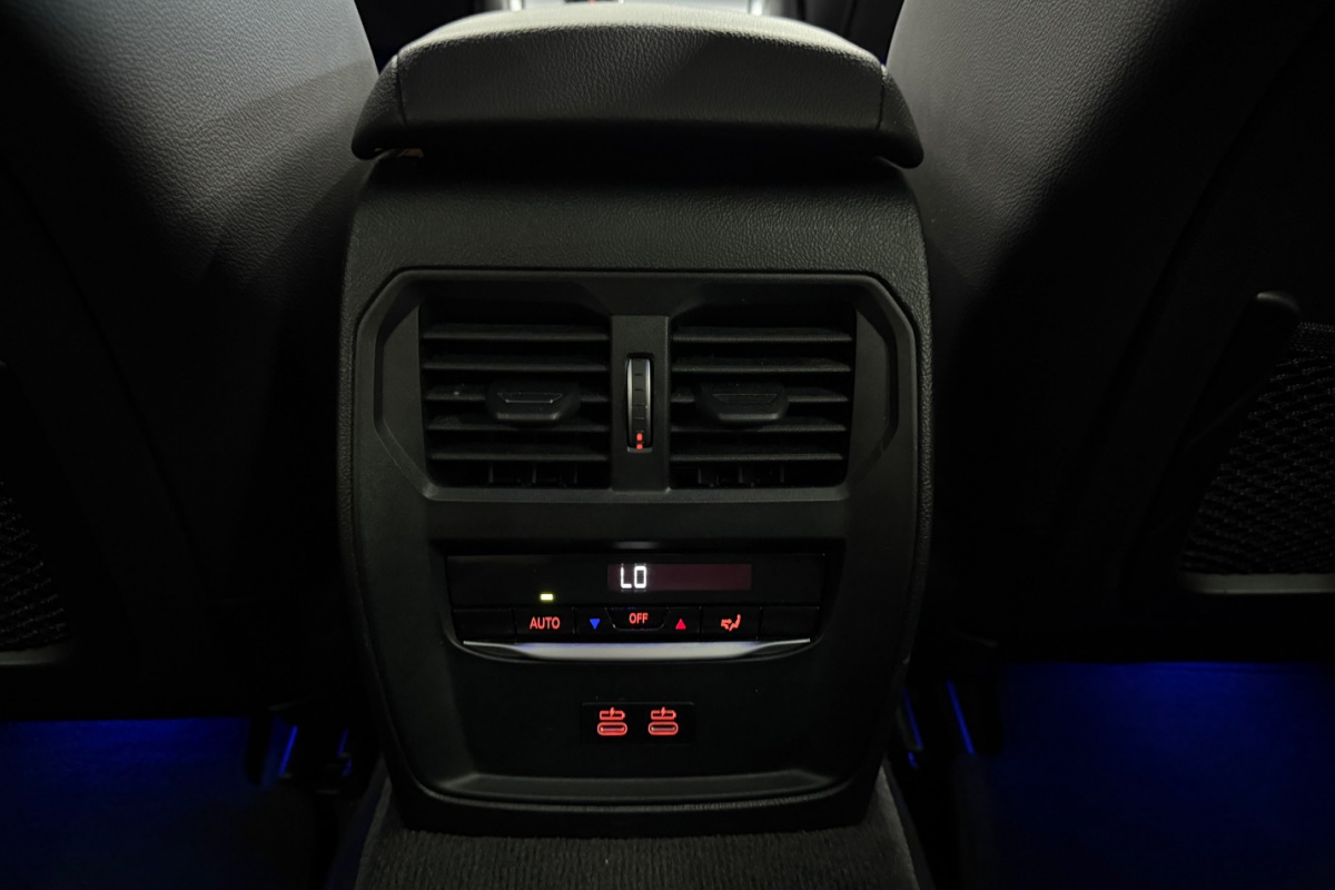 Ponuka vozidiel / BMW Rad 3 Touring 330d mHEV xDrive A/T - video