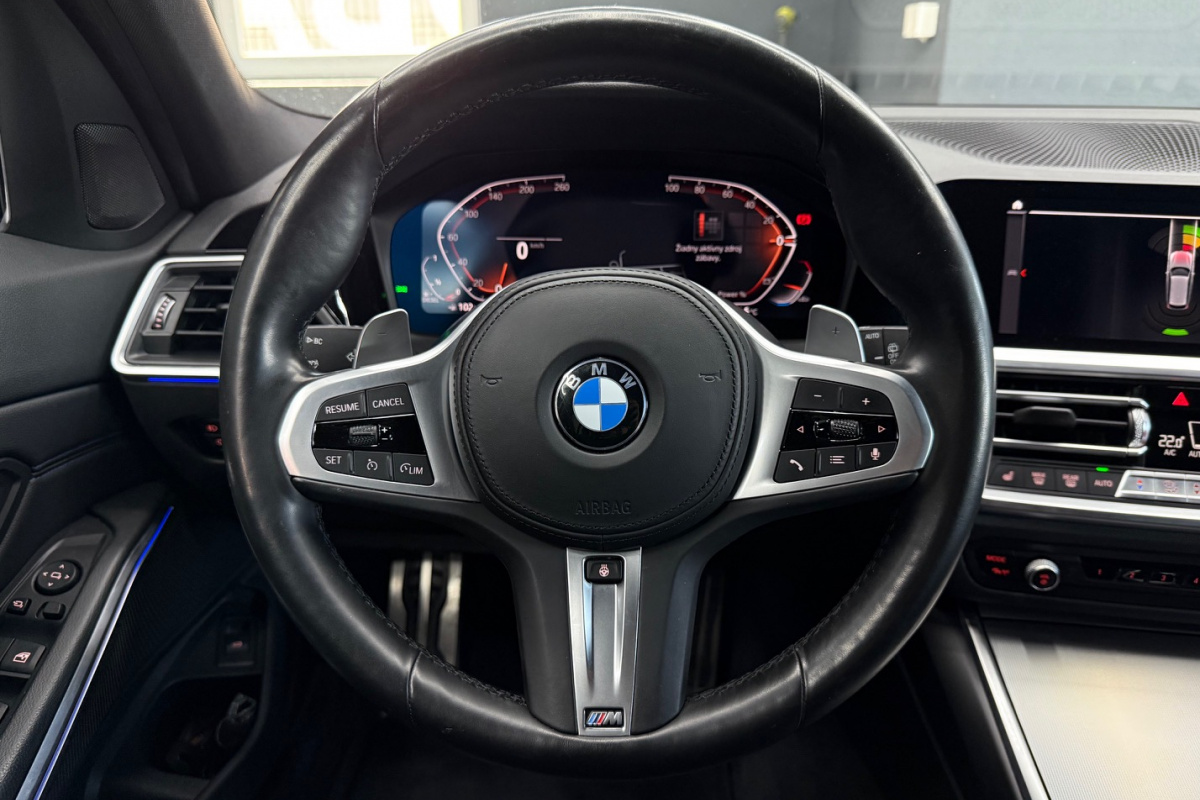 Ponuka vozidiel / BMW Rad 3 Touring 330d mHEV xDrive A/T - video