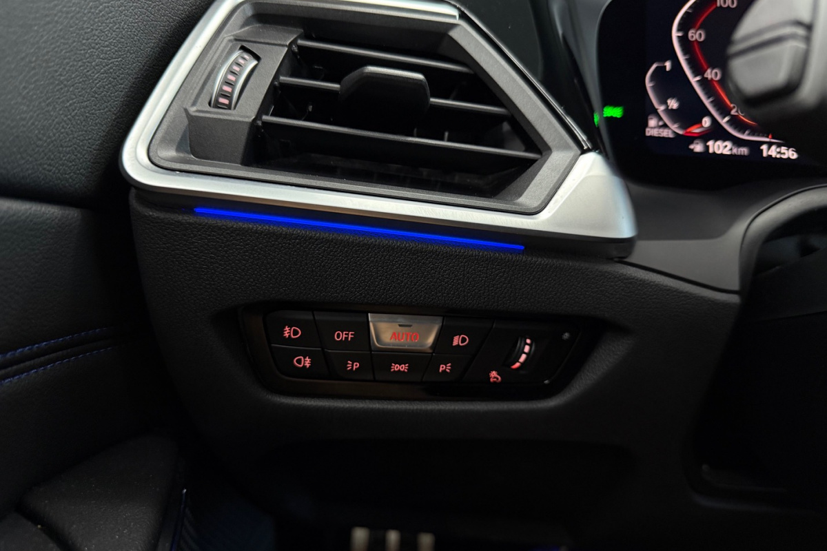 Ponuka vozidiel / BMW Rad 3 Touring 330d mHEV xDrive A/T - video