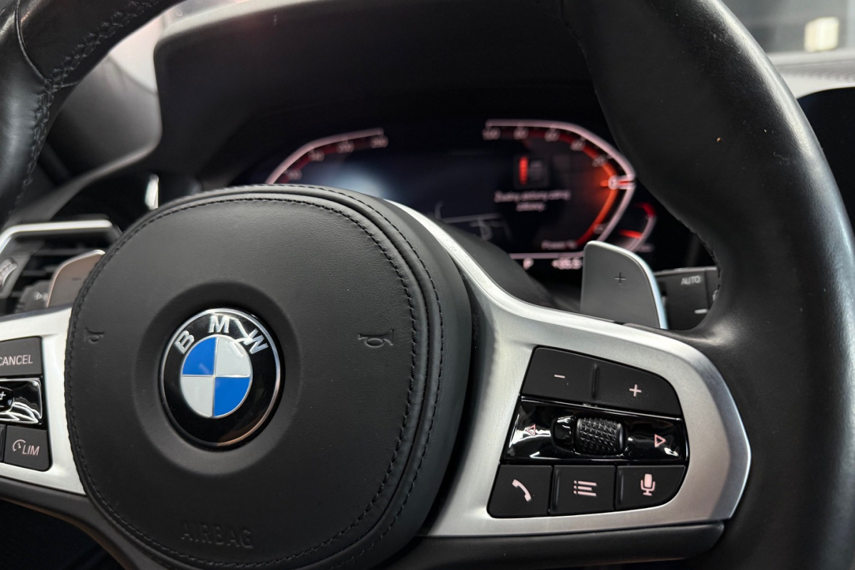 Ponuka vozidiel / BMW Rad 3 Touring 330d mHEV xDrive A/T - video