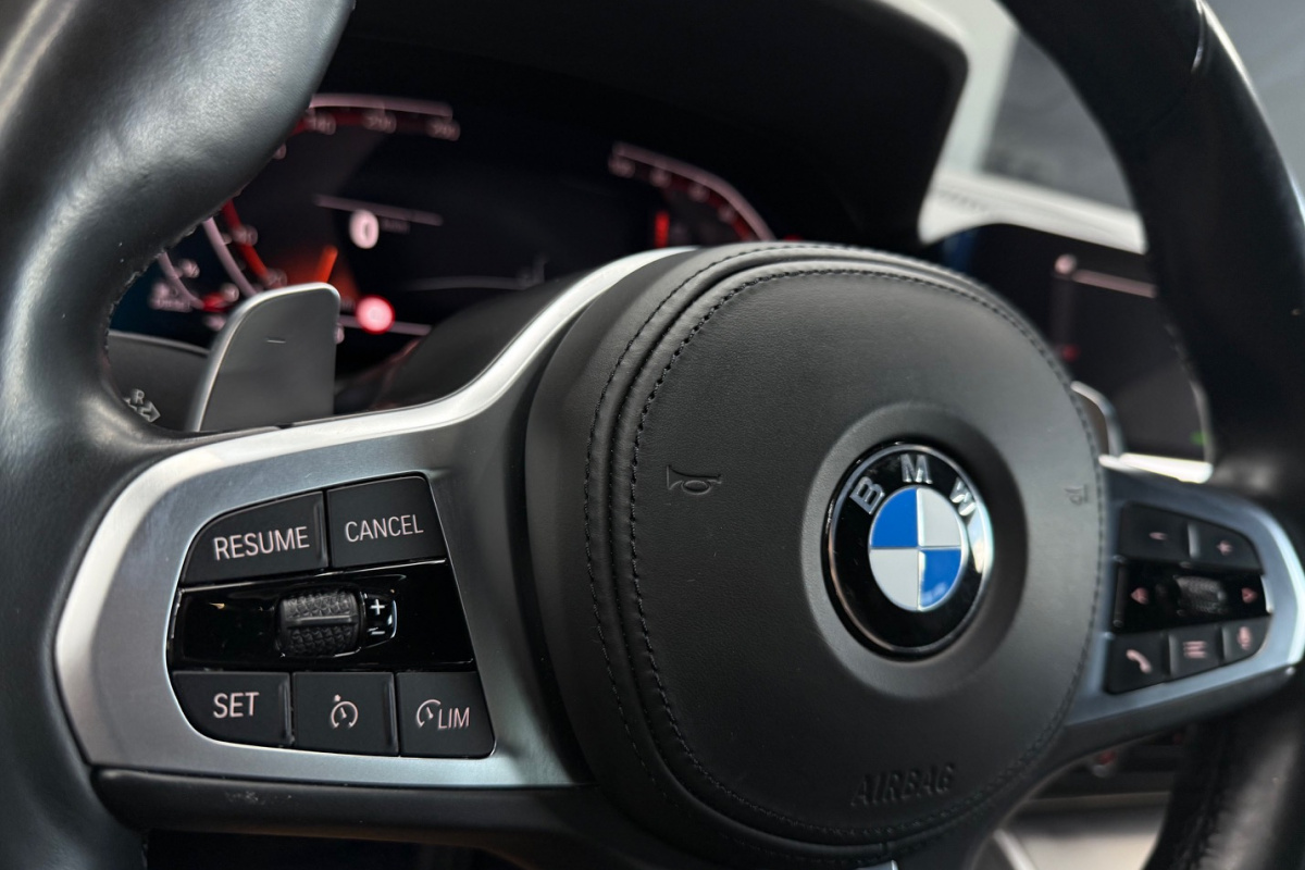 Ponuka vozidiel / BMW Rad 3 Touring 330d mHEV xDrive A/T - video