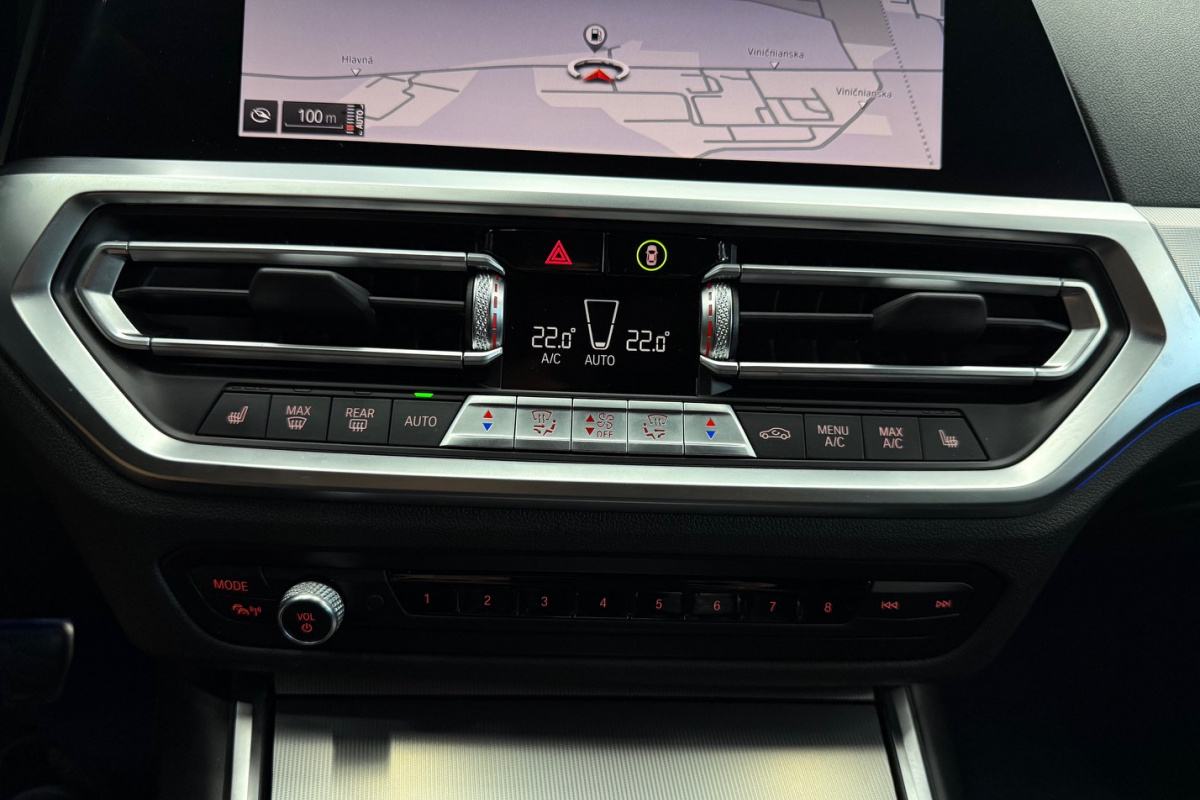 Ponuka vozidiel / BMW Rad 3 Touring 330d mHEV xDrive A/T - video