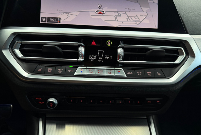  Ponuka vozidiel / BMW Rad 3 Touring 330d mHEV xDrive A/T - video