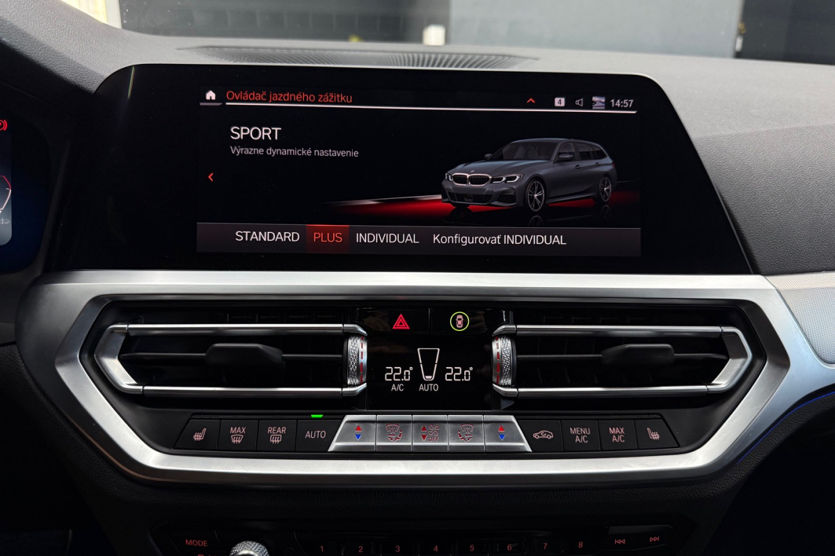 Ponuka vozidiel / BMW Rad 3 Touring 330d mHEV xDrive A/T - video