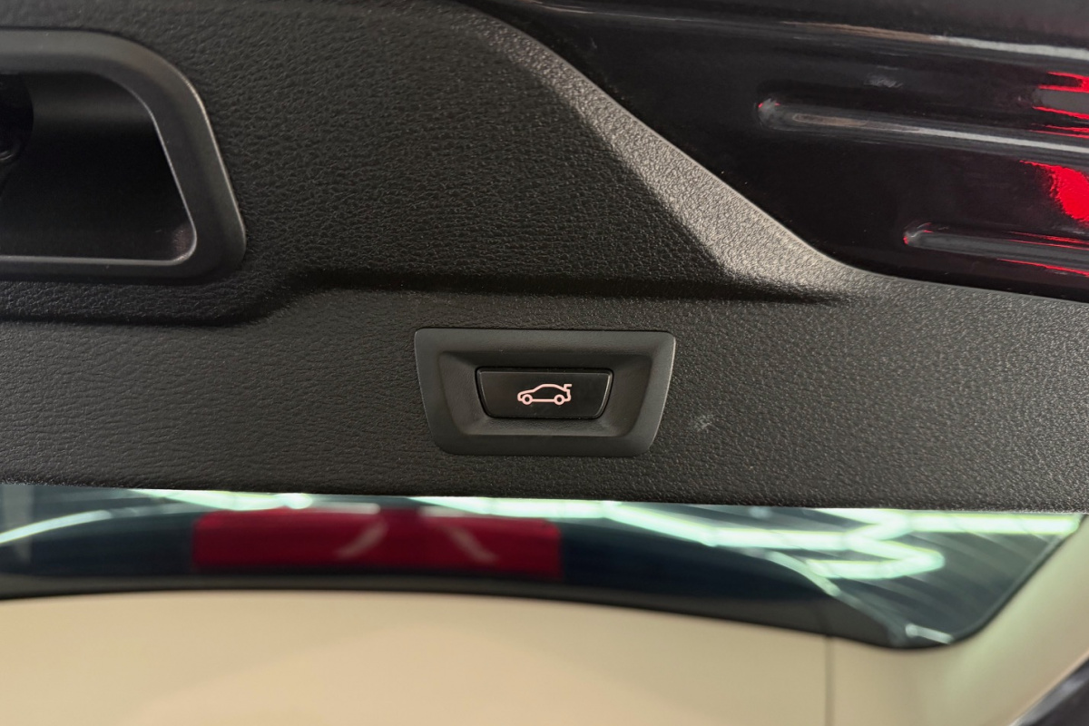Ponuka vozidiel / BMW X5 xDrive30d A/T - video