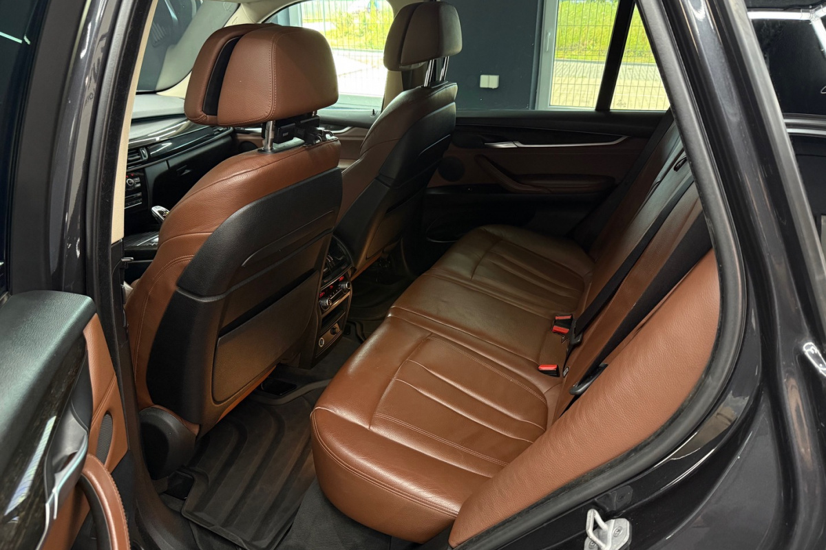 Ponuka vozidiel / BMW X5 xDrive30d A/T - video