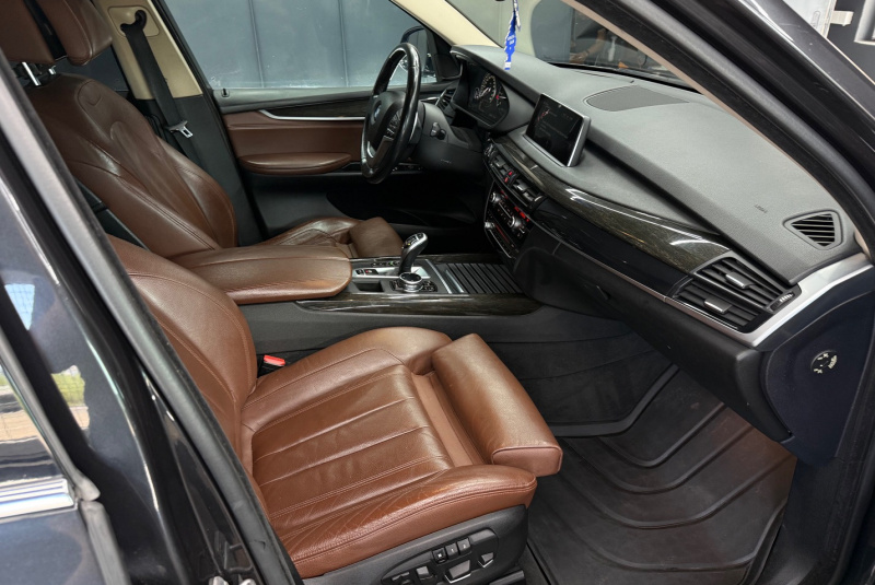  Ponuka vozidiel / BMW X5 xDrive30d A/T - video