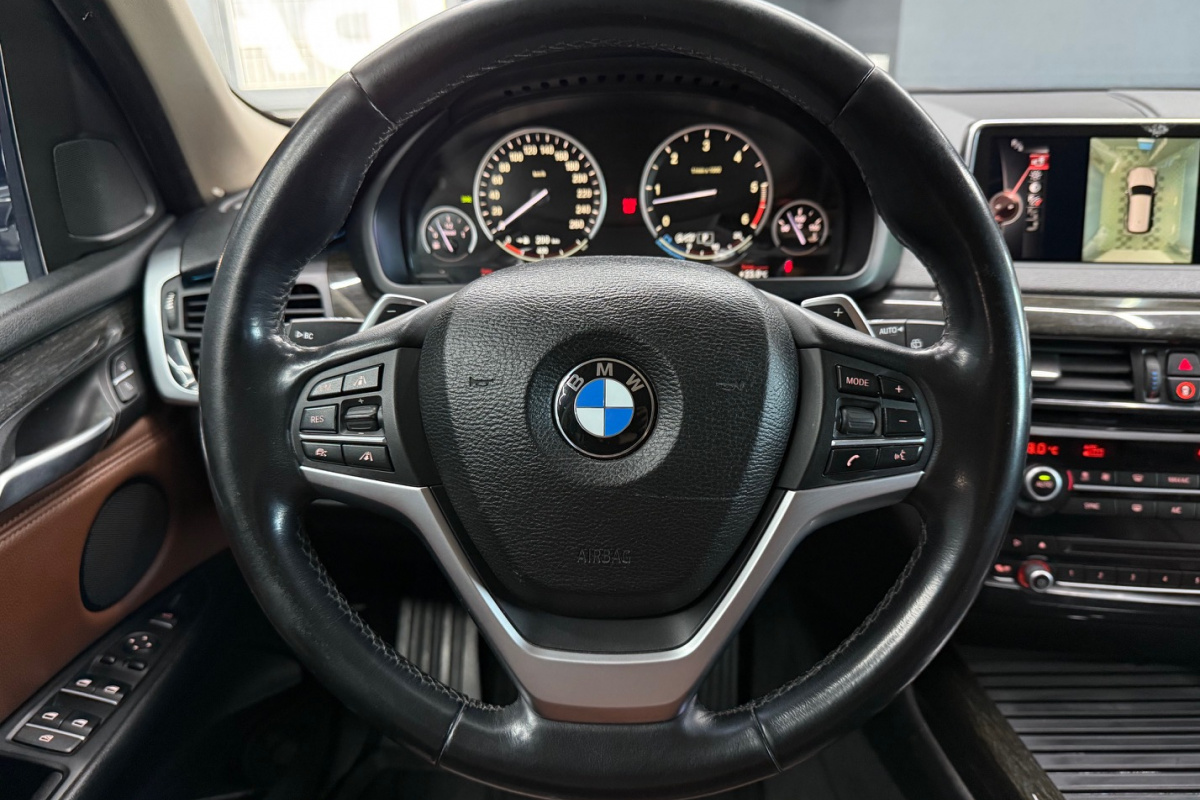 Ponuka vozidiel / BMW X5 xDrive30d A/T - video