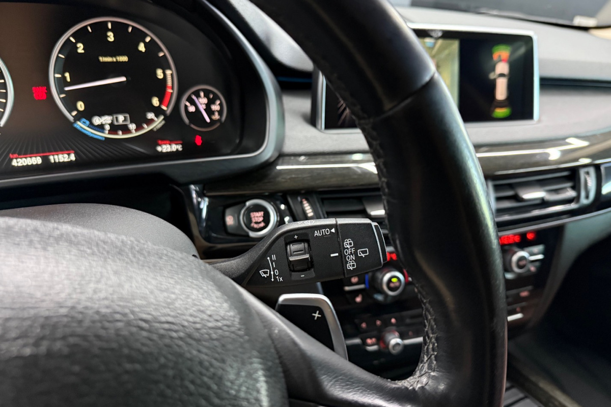 Ponuka vozidiel / BMW X5 xDrive30d A/T - video
