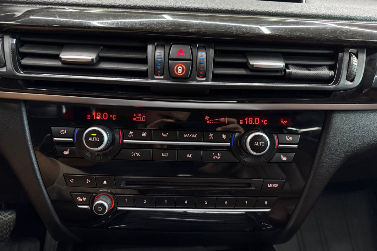 Ponuka vozidiel / BMW X5 xDrive30d A/T - video