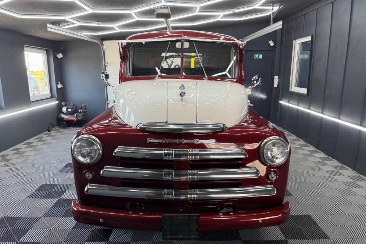 Ponuka vozidiel / Chrysler Fargo FN-1 - video
