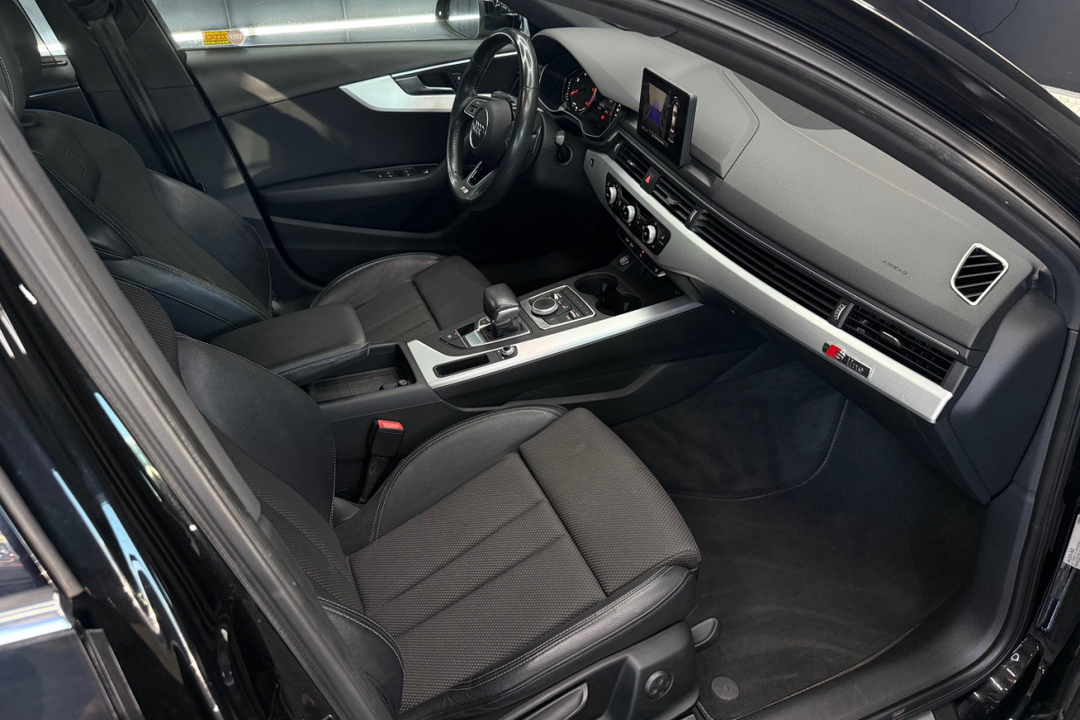 Ponuka vozidiel / Audi A4 2.0 TDI S tronic Basis - video