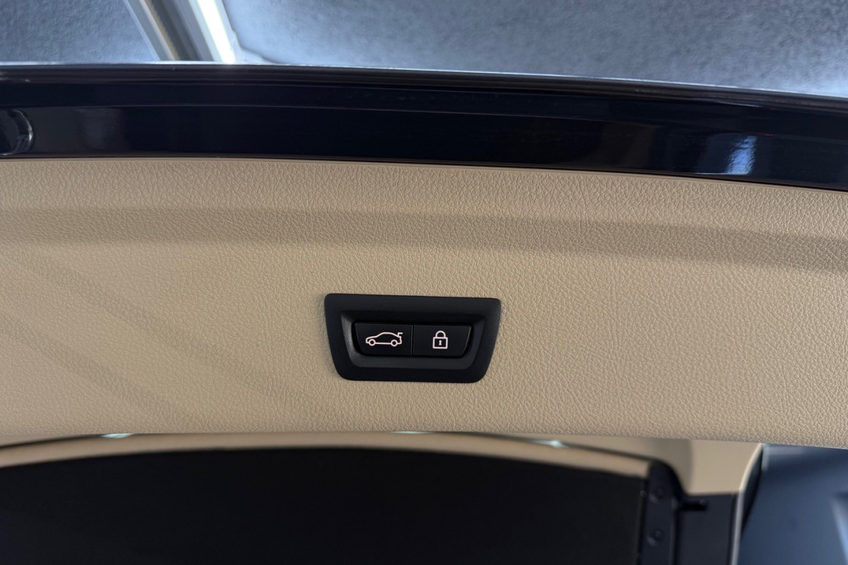 Ponuka vozidiel / BMW Rad 3 GT 325d Gran Turismo A/T - video Ponuka vozidiel / BMW Rad 3 GT 325d Gran Turismo A/T - video