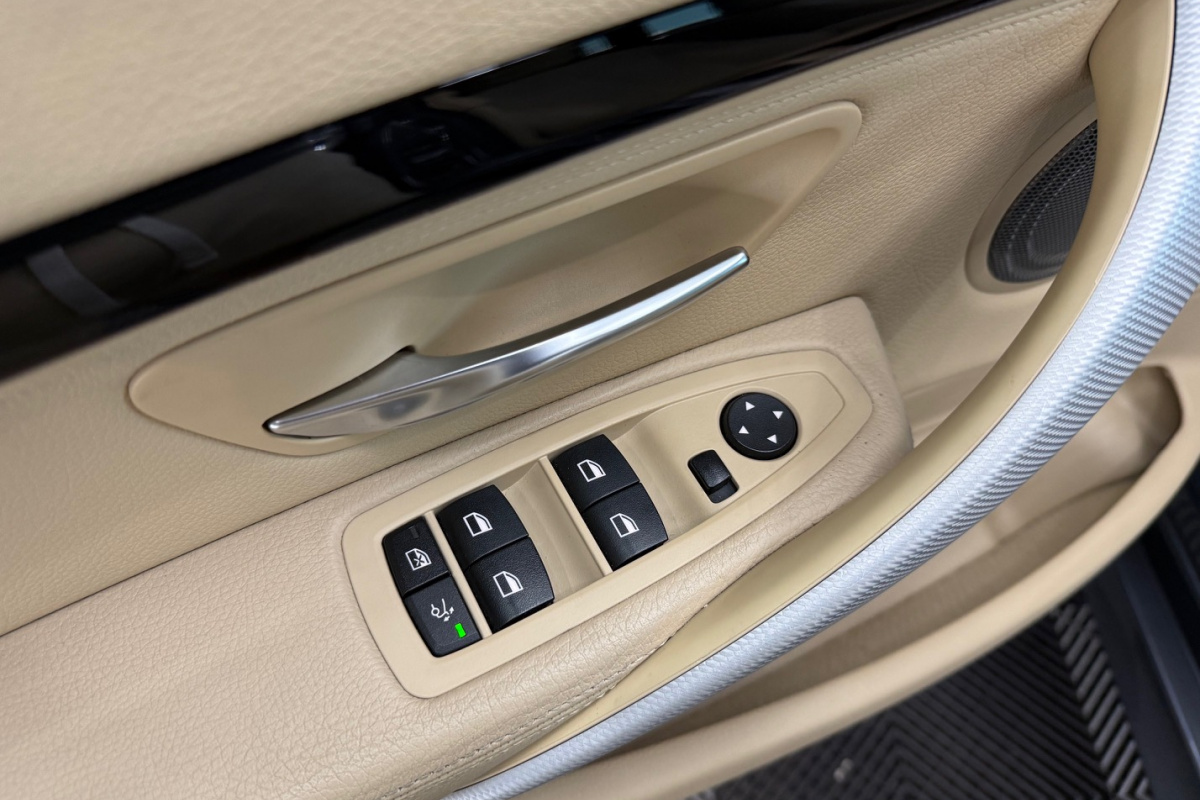 Ponuka vozidiel / BMW Rad 3 GT 325d Gran Turismo A/T - video Ponuka vozidiel / BMW Rad 3 GT 325d Gran Turismo A/T - video