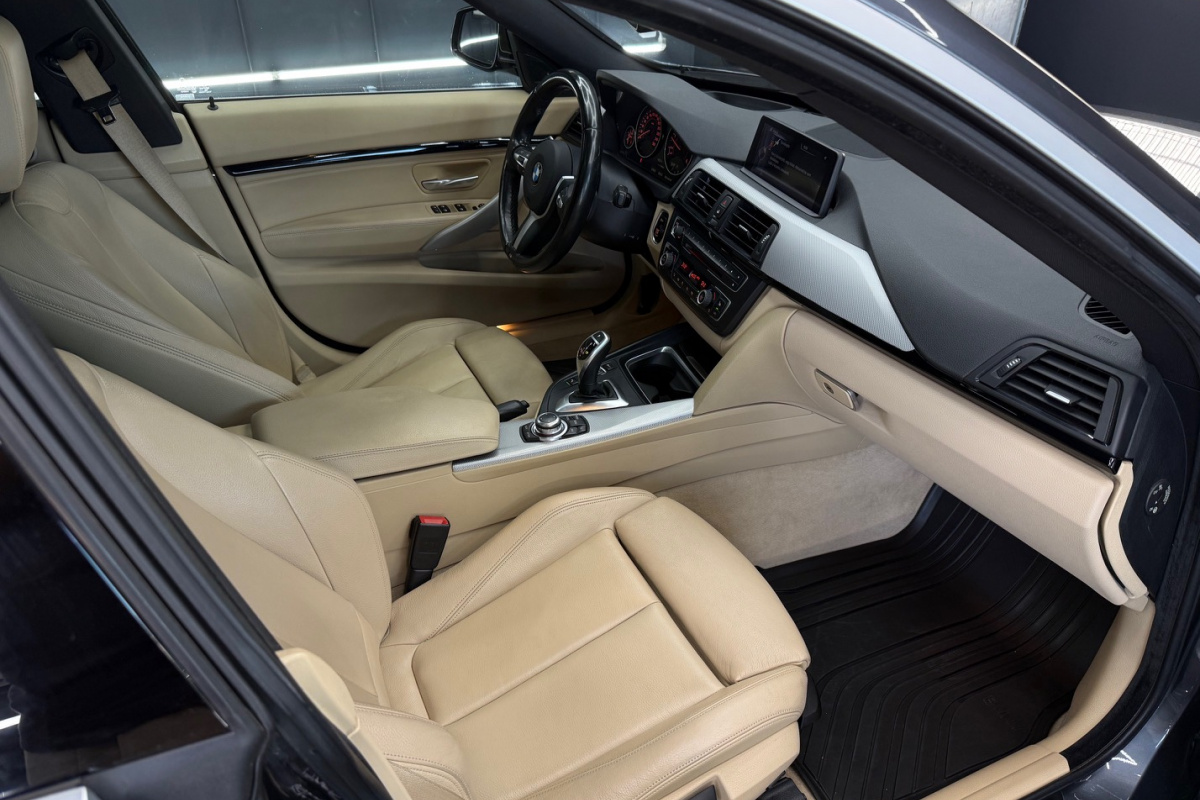 Ponuka vozidiel / BMW Rad 3 GT 325d Gran Turismo A/T - video Ponuka vozidiel / BMW Rad 3 GT 325d Gran Turismo A/T - video