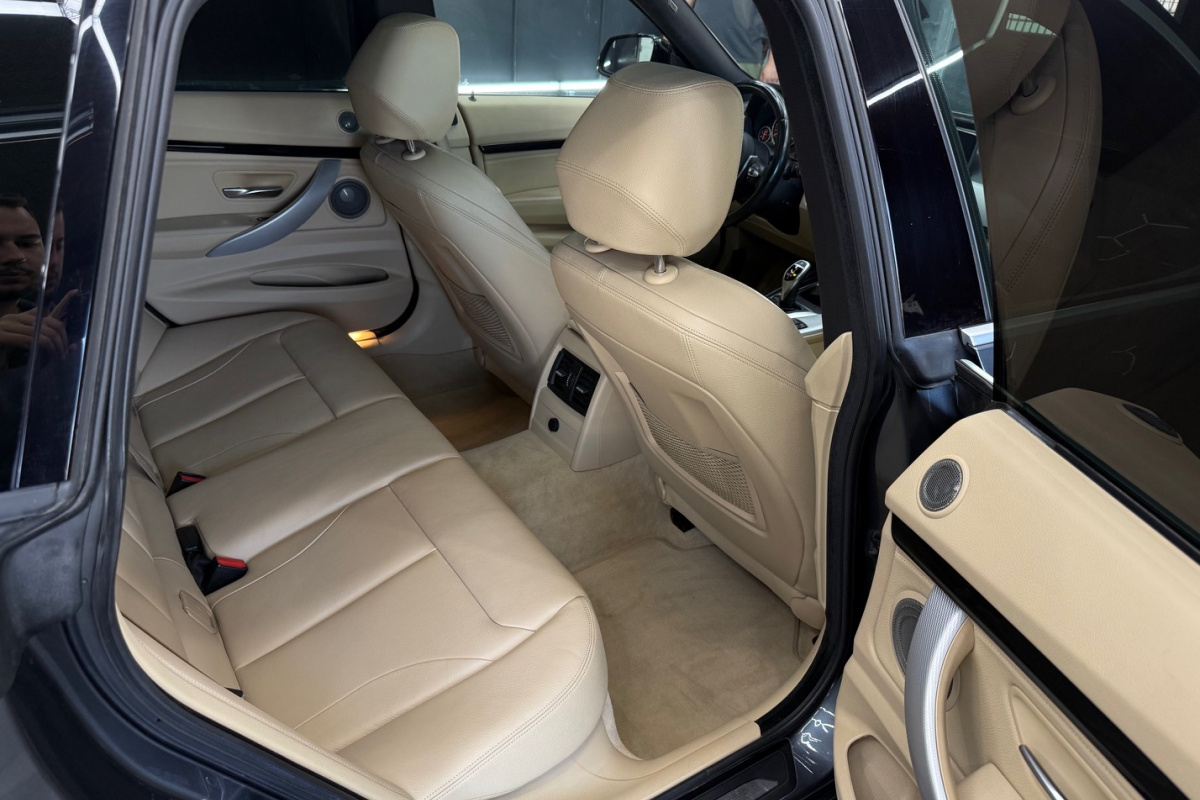 Ponuka vozidiel / BMW Rad 3 GT 325d Gran Turismo A/T - video Ponuka vozidiel / BMW Rad 3 GT 325d Gran Turismo A/T - video