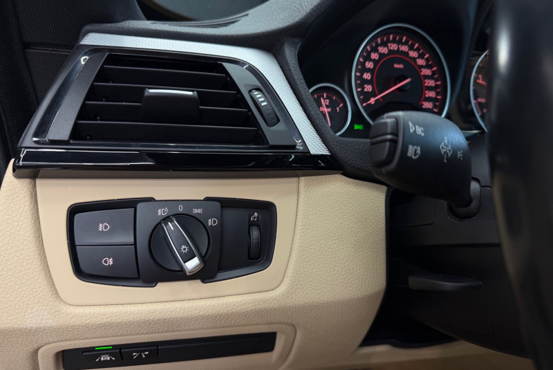 Ponuka vozidiel / BMW Rad 3 GT 325d Gran Turismo A/T - video Ponuka vozidiel / BMW Rad 3 GT 325d Gran Turismo A/T - video