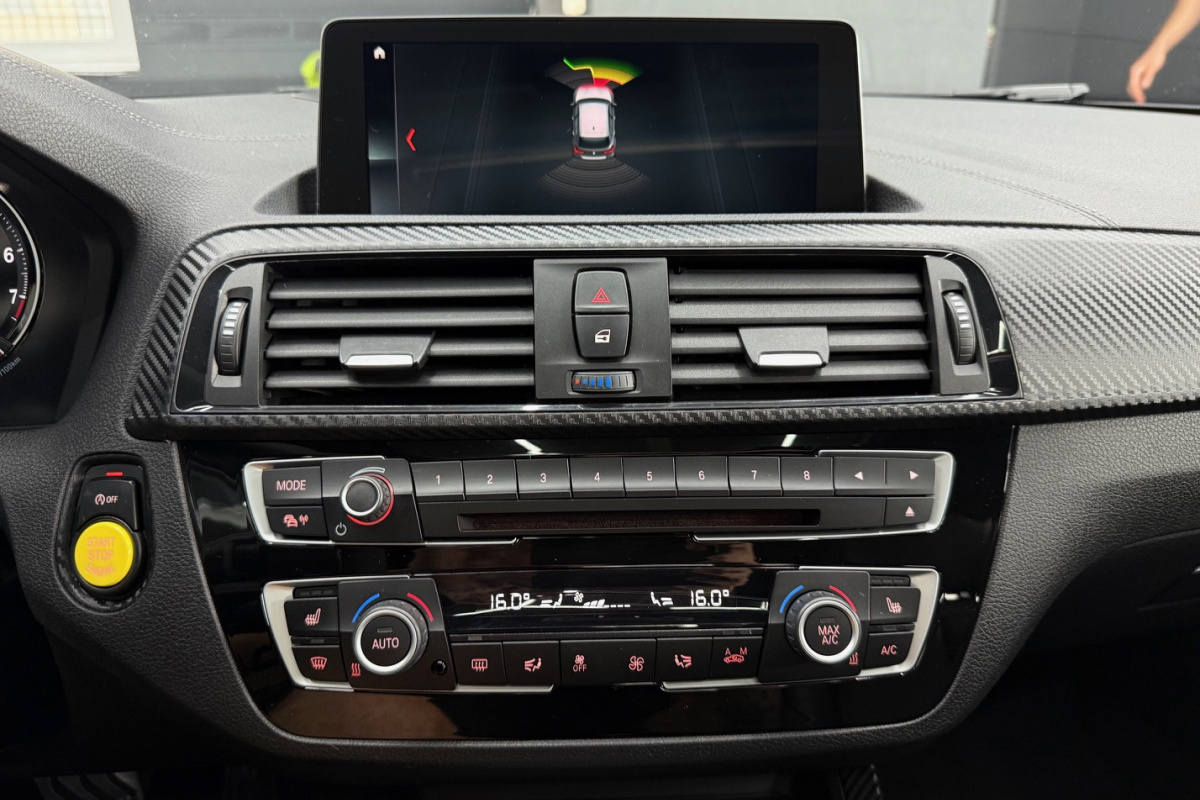 Ponuka vozidiel / BMW M1 M140i - video