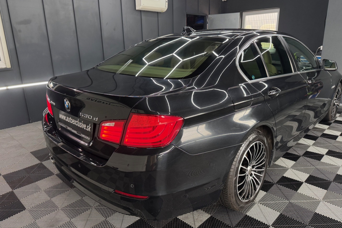 Ponuka vozidiel / BMW Rad 5 530d xDrive - video