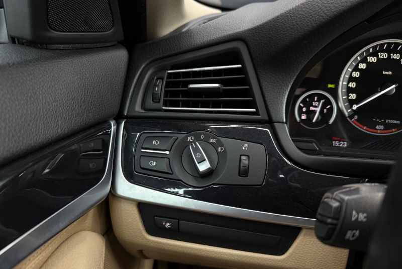  Ponuka vozidiel / BMW Rad 5 530d xDrive - video