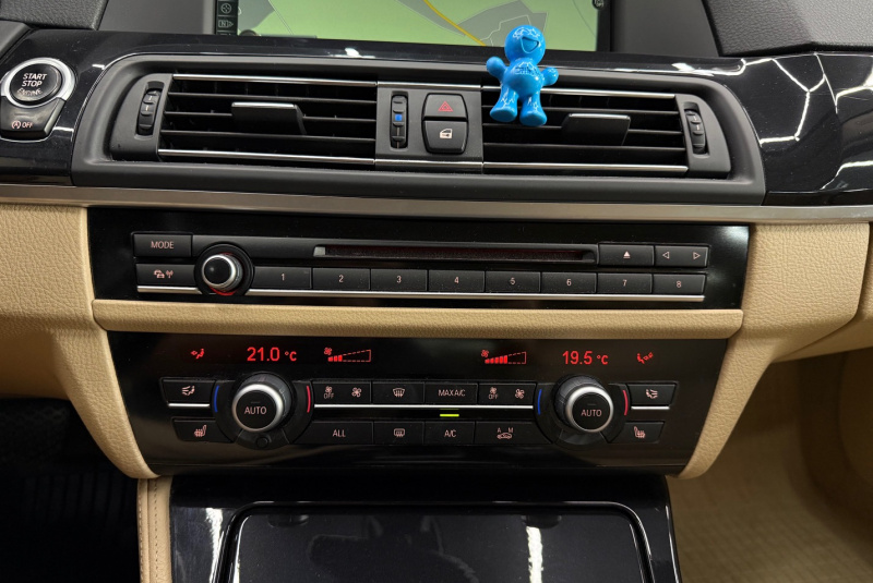  Ponuka vozidiel / BMW Rad 5 530d xDrive - video