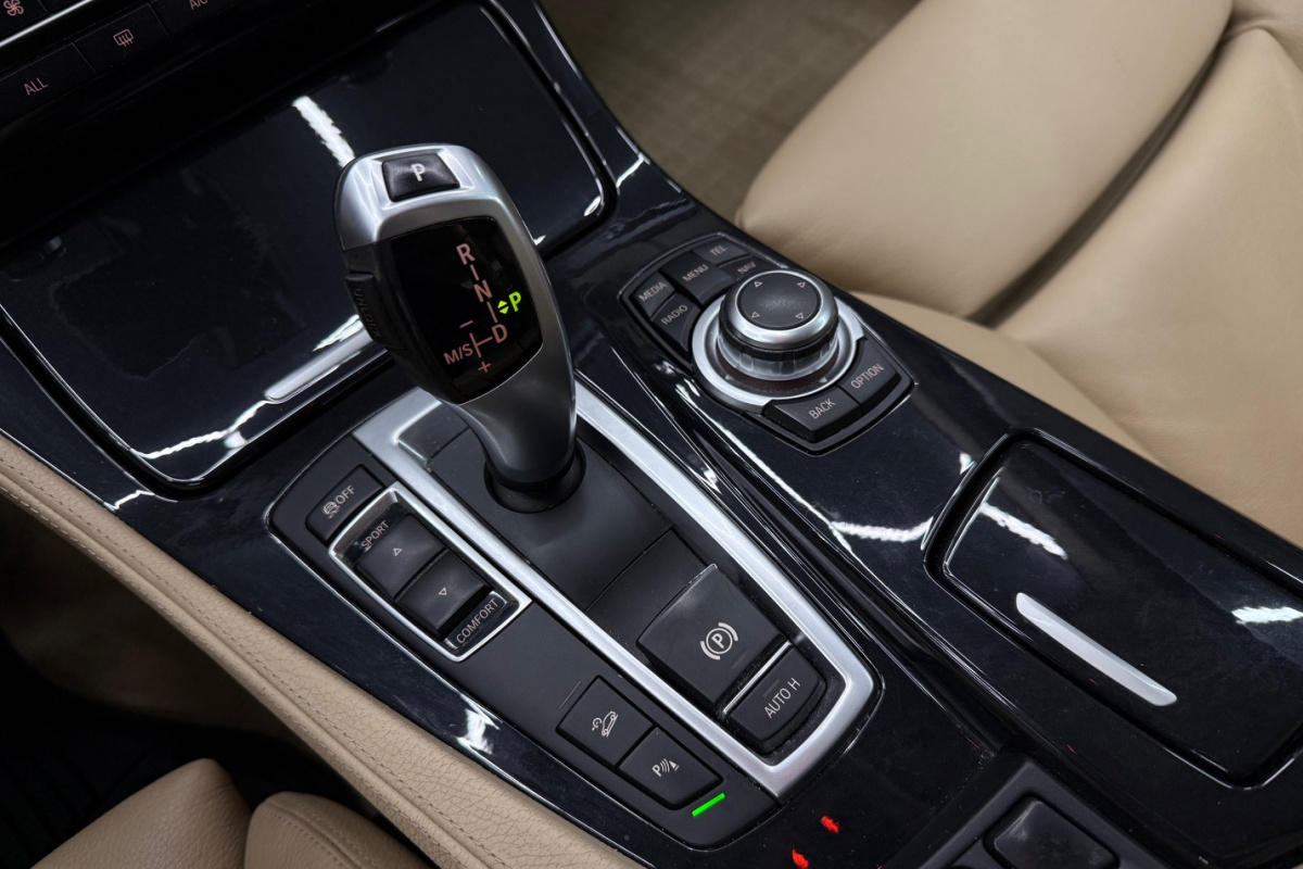 Ponuka vozidiel / BMW Rad 5 530d xDrive - video