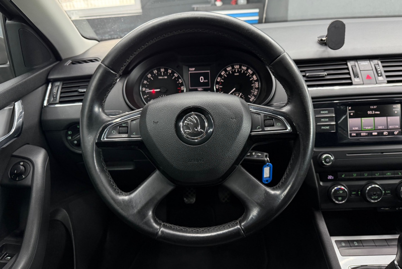  Ponuka vozidiel / Škoda Octavia 1.6 TDI Ambition - video