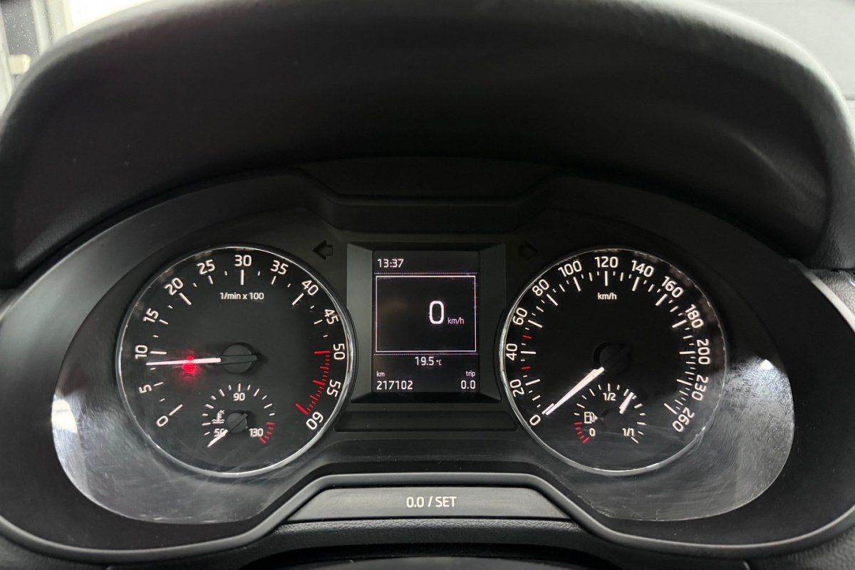 Ponuka vozidiel / Škoda Octavia 1.6 TDI Ambition - video