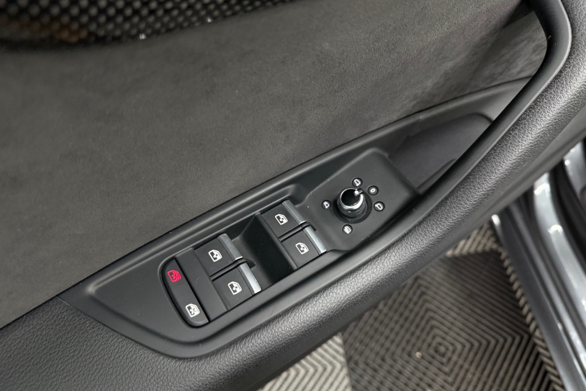 Ponuka vozidiel / Audi S4/S4 Avant 3.0 TDi Quattro - video Ponuka vozidiel / Audi S4/S4 Avant 3.0 TDi Quattro - video