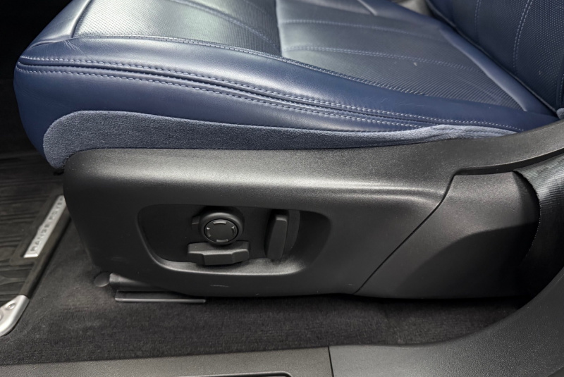 Ponuka vozidiel / Land Rover Range Rover Evoque 2.0 TD4 180 HSE AT - video Ponuka vozidiel / Land Rover Range Rover Evoque 2.0 TD4 180 HSE AT - video