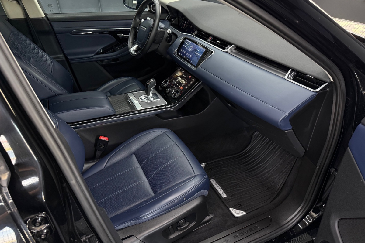 Ponuka vozidiel / Land Rover Range Rover Evoque 2.0 TD4 180 HSE AT - video