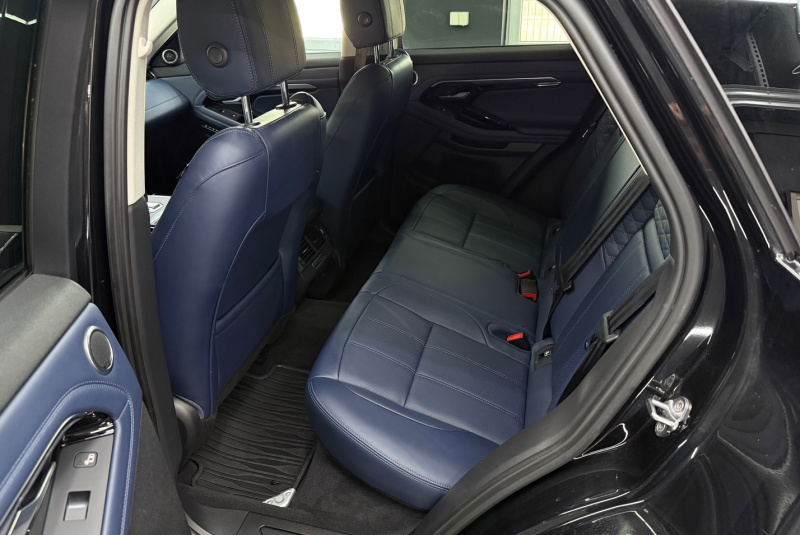  Ponuka vozidiel / Land Rover Range Rover Evoque 2.0 TD4 180 HSE AT - video