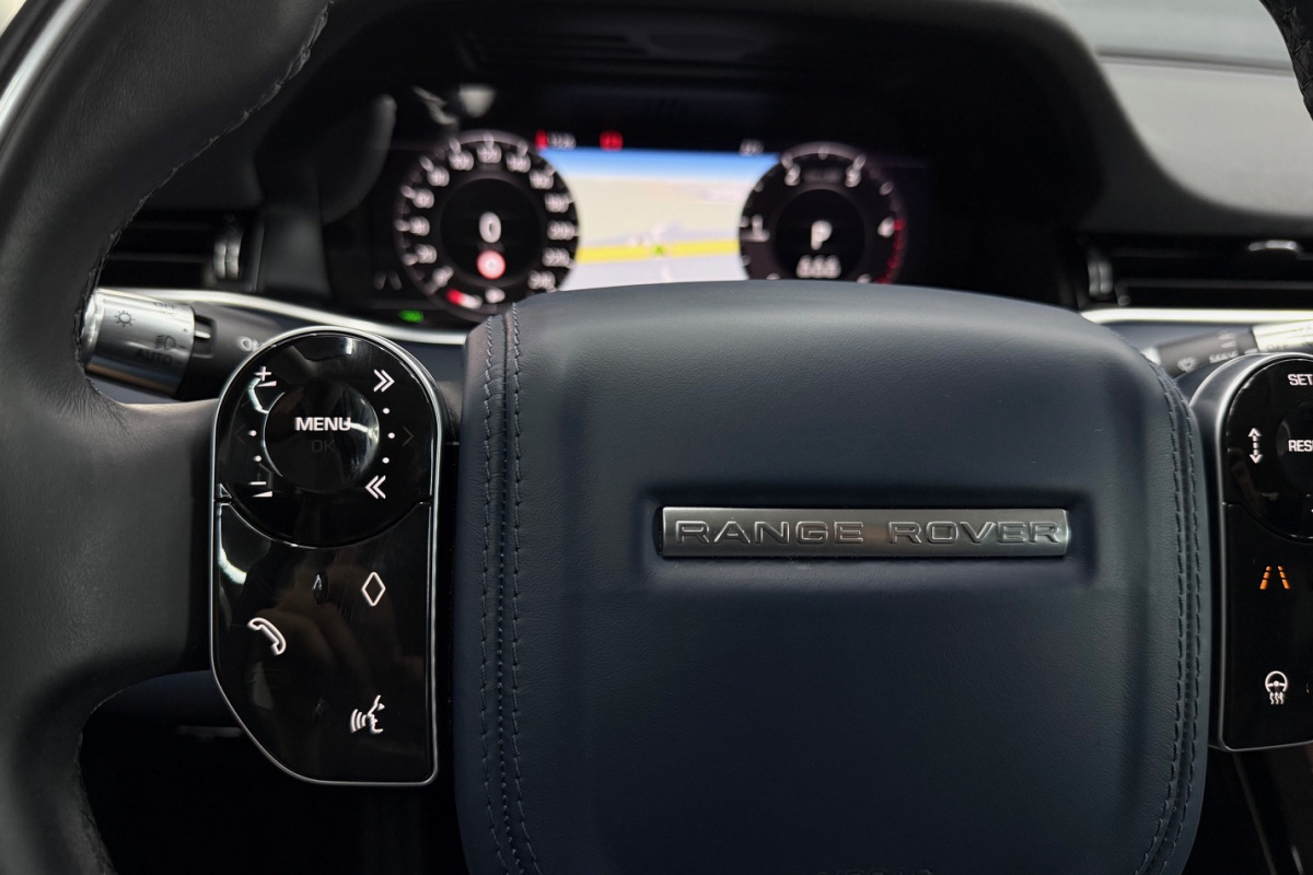 Ponuka vozidiel / Land Rover Range Rover Evoque 2.0 TD4 180 HSE AT - video