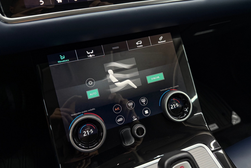  Ponuka vozidiel / Land Rover Range Rover Evoque 2.0 TD4 180 HSE AT - video