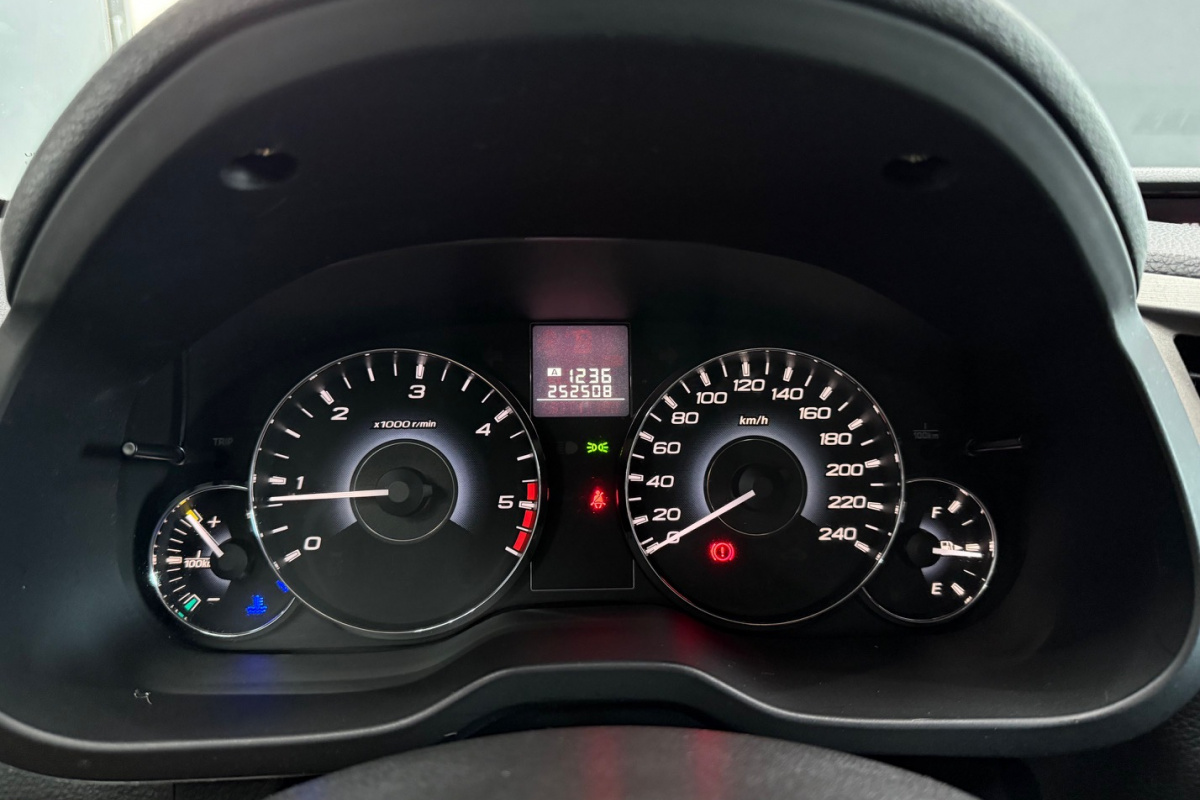 Ponuka vozidiel / Subaru Legacy 2.0 D AB Classic - video
