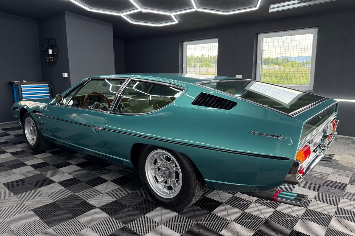 Ponuka vozidiel / Lamborghini Espada 4.0 V12 400GT Series 2 - video Ponuka vozidiel / Lamborghini Espada 4.0 V12 400GT Series 2 - video