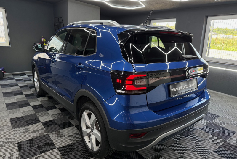 Ponuka vozidiel / Volkswagen T-Cross 1.5 TSI 150k Style DSG - video Ponuka vozidiel / Volkswagen T-Cross 1.5 TSI 150k Style DSG - video
