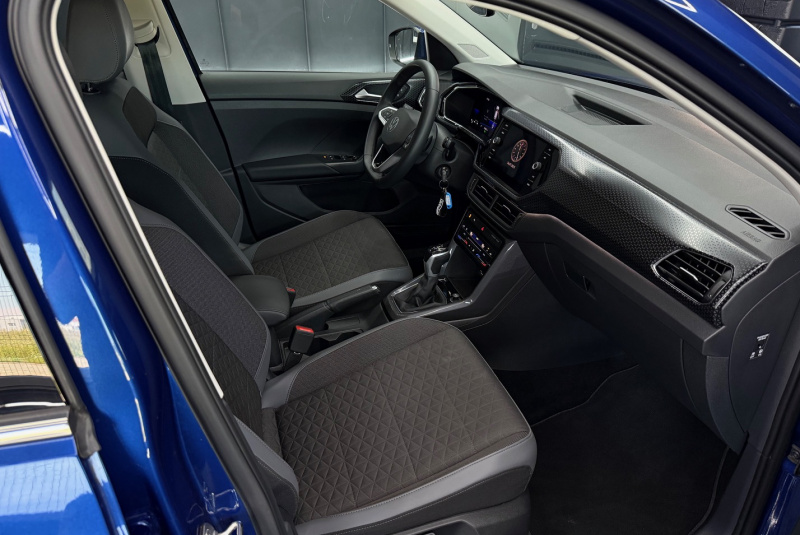 Ponuka vozidiel / Volkswagen T-Cross 1.5 TSI 150k Style DSG - video Ponuka vozidiel / Volkswagen T-Cross 1.5 TSI 150k Style DSG - video