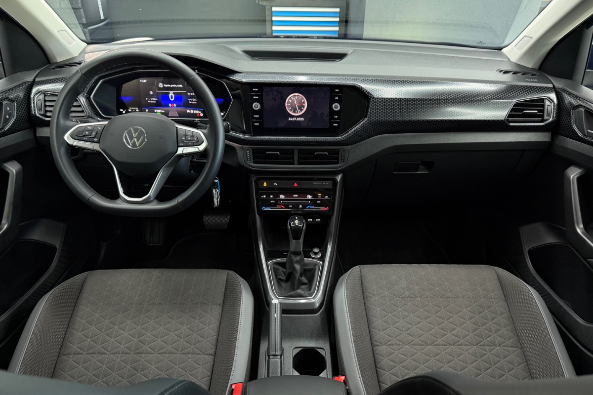 Ponuka vozidiel / Volkswagen T-Cross 1.5 TSI 150k Style DSG - video
