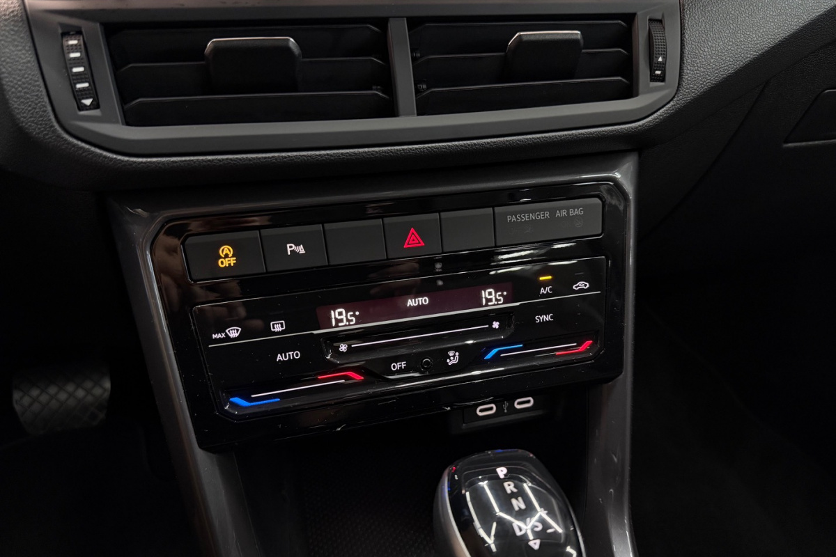 Ponuka vozidiel / Volkswagen T-Cross 1.5 TSI 150k Style DSG - video