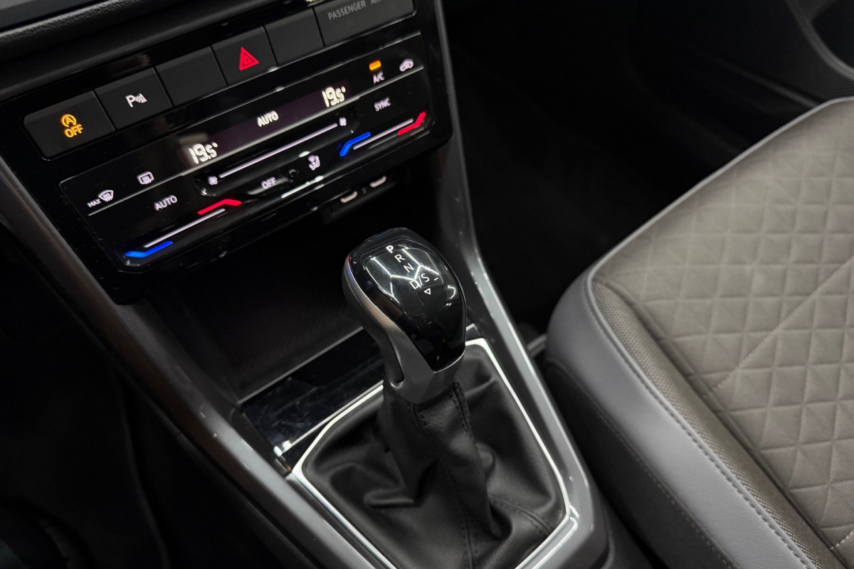 Ponuka vozidiel / Volkswagen T-Cross 1.5 TSI 150k Style DSG - video Ponuka vozidiel / Volkswagen T-Cross 1.5 TSI 150k Style DSG - video