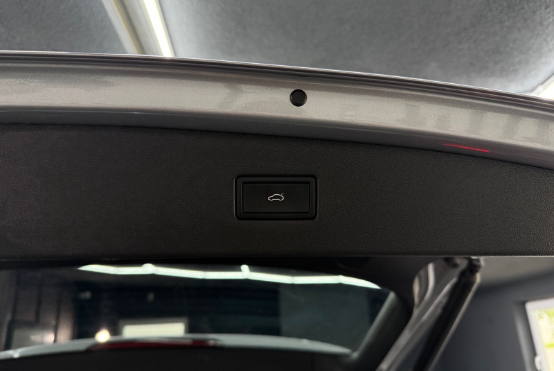  Ponuka vozidiel / Volkswagen Tiguan Allspace 1.5 TSI EVO OPF Elegance DSG - video