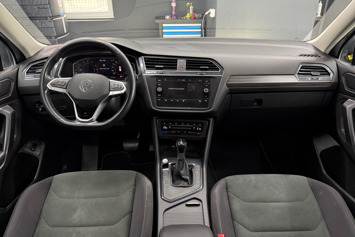 Ponuka vozidiel / Volkswagen Tiguan Allspace 1.5 TSI EVO OPF Elegance DSG - video