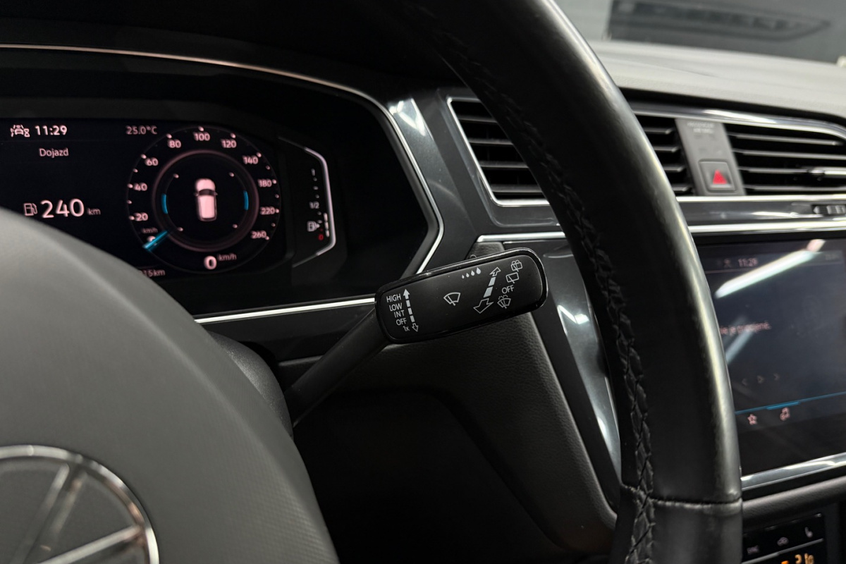 Ponuka vozidiel / Volkswagen Tiguan Allspace 1.5 TSI EVO OPF Elegance DSG - video